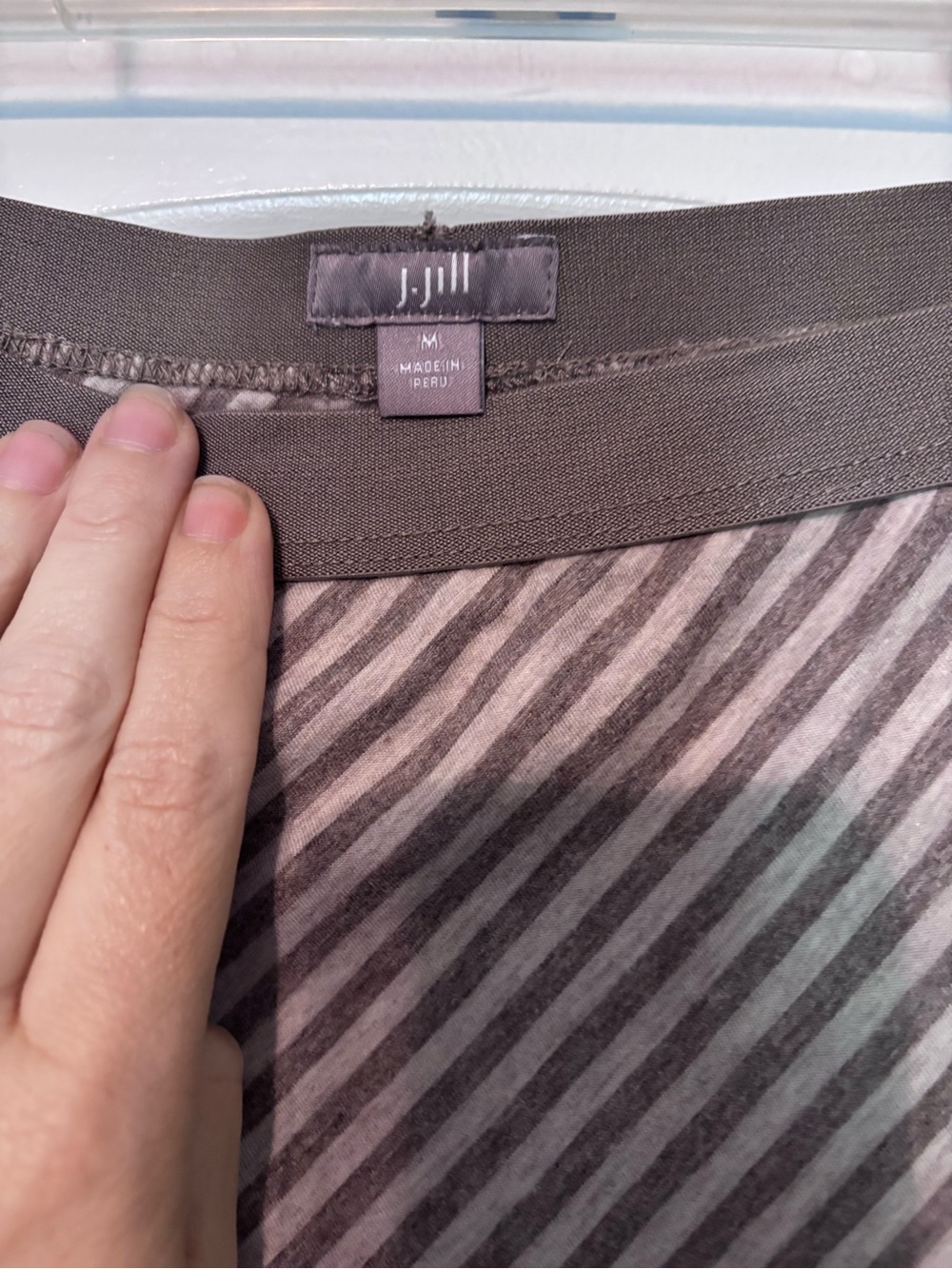 J. Jill Diagonal Stripe Maxi Skirt in Gray and White Size Medium - Picture 5 of 9